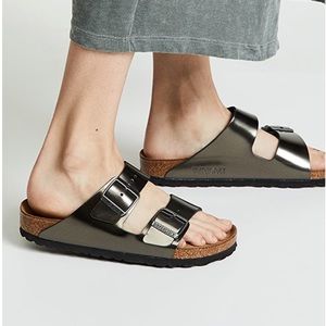 Size 7 womens Birkenstock Arizona sandals